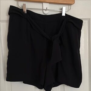 Women's Black Tie-Front Shorts- XL